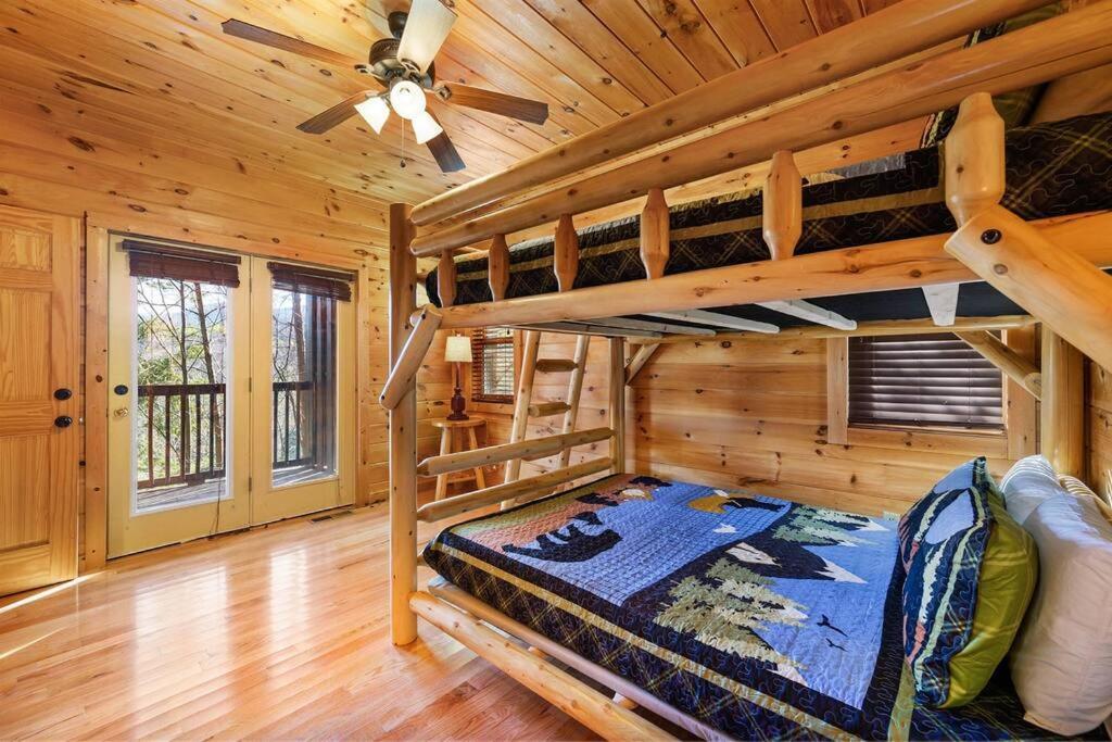 Spacious Smokies Cabin - Hot Tub With Mountain Views Gatlinburg Exterior foto